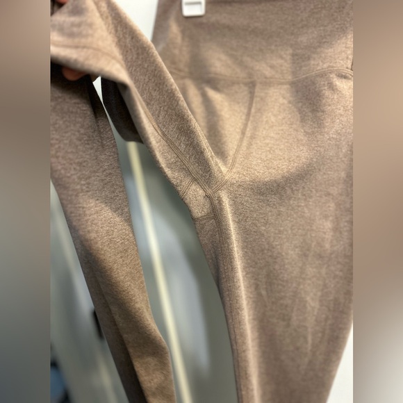 Like New Girlfriend Collective Compressive 7/8 Leggings in Limestone - Picture 7 of 11